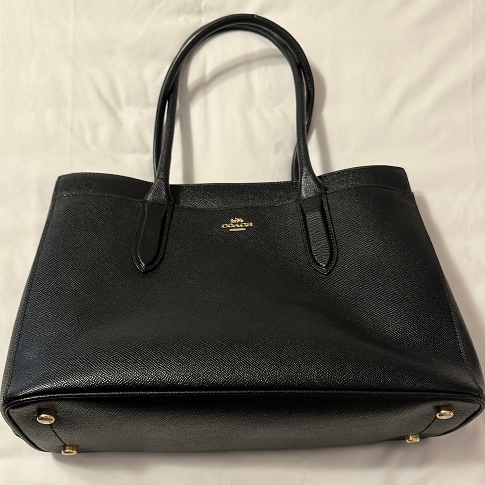 Coach Black Pebbled Leather Tote with Structured Design